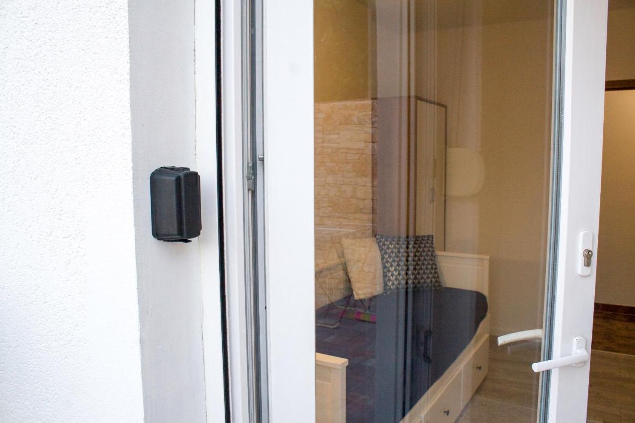 White Orchid Pula Apartment Exterior foto