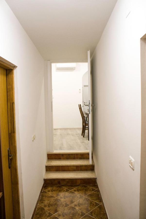 White Orchid Pula Apartment Exterior foto