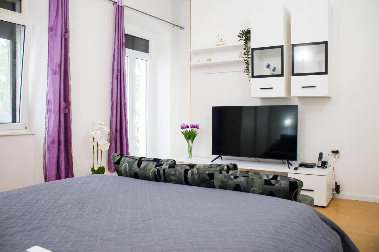 White Orchid Pula Apartment Exterior foto
